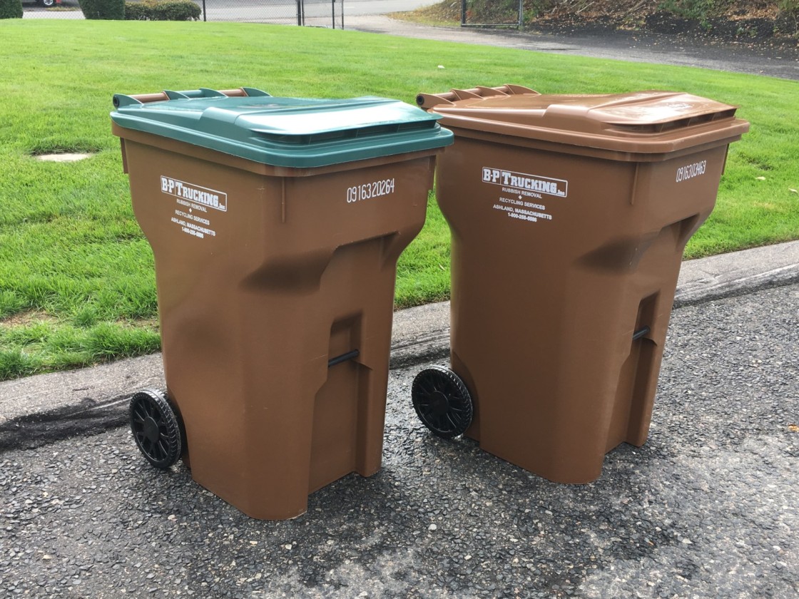 Waste containers with lids in Greater Boston Area